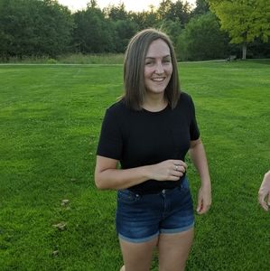 Meet your Posher, Alexandra